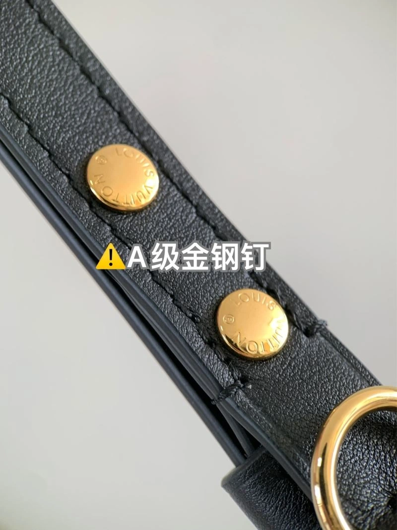 ZipUp Louis Vuitton Hobo Bags 93591