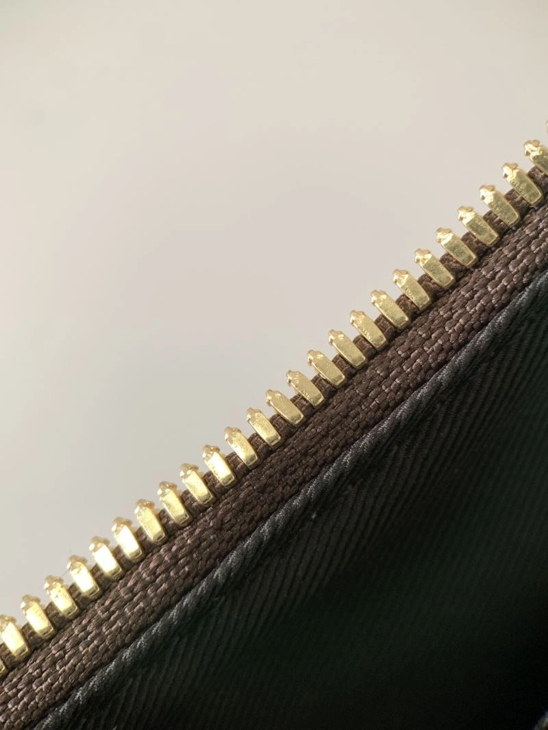 ZipUp Louis Vuitton Hobo Bags 93591