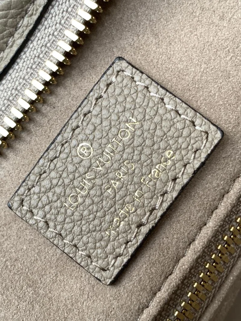 Resilient Louis Vuitton Hobo Bags 43367