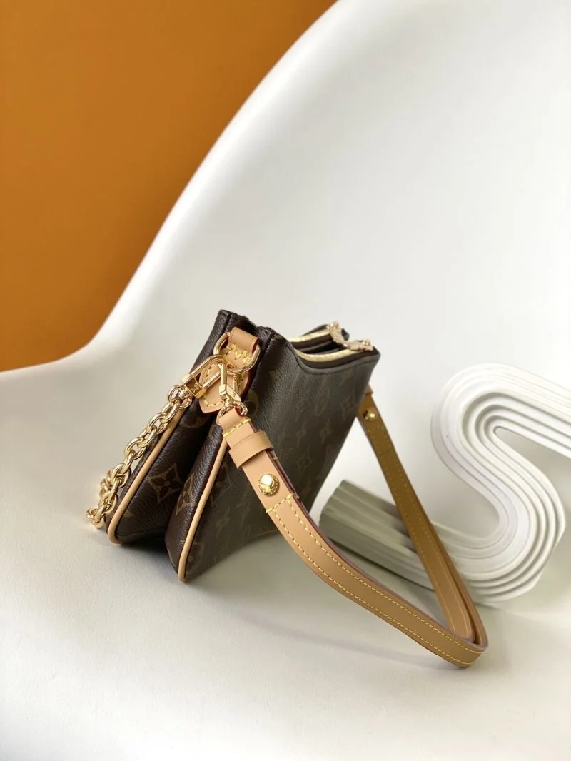 Louis Vuitton Hobo Bags Effortless 42917