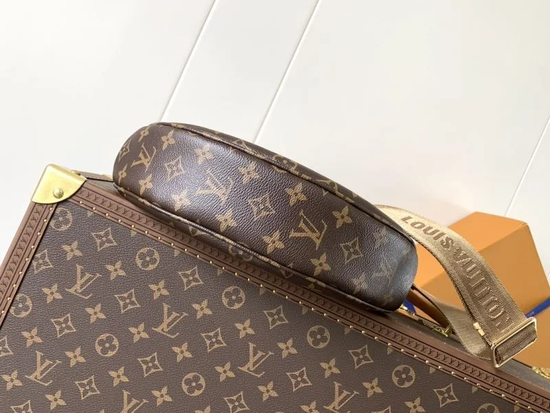 Louis Vuitton Hobo Bags UrbanChic 42874
