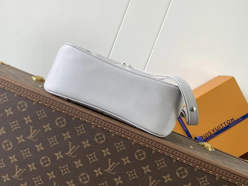 StreetReady Louis Vuitton Hobo Bags 42869