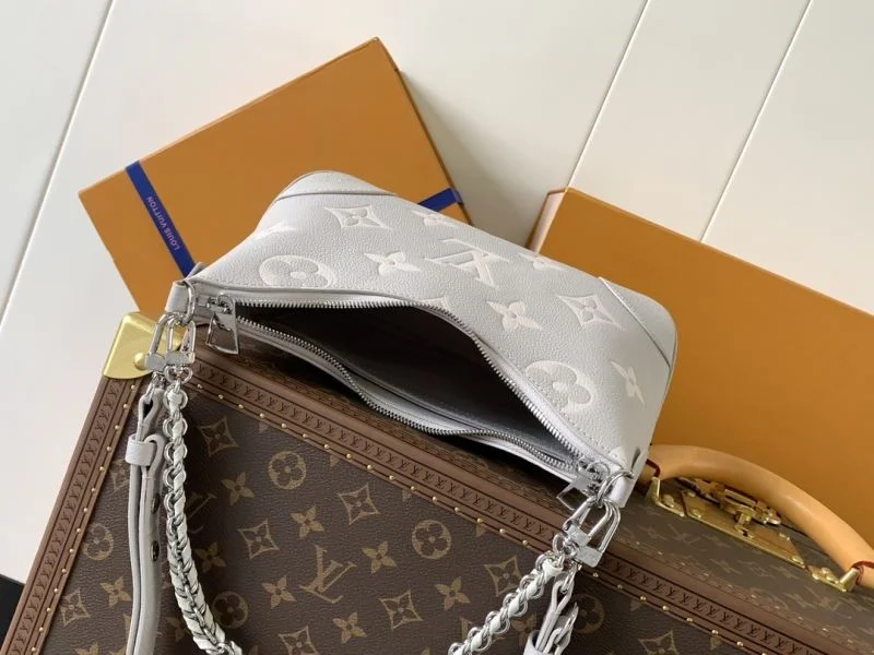 StreetReady Louis Vuitton Hobo Bags 42869