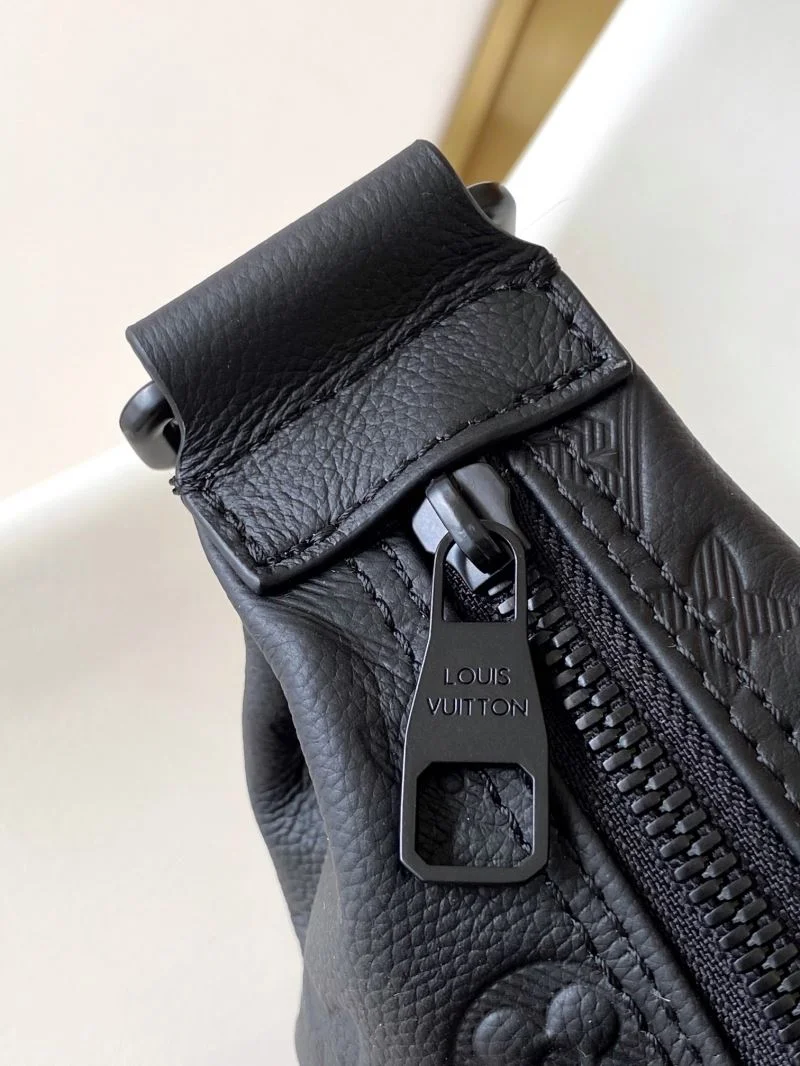 Louis Vuitton Hobo Bags TechFriendly 42864