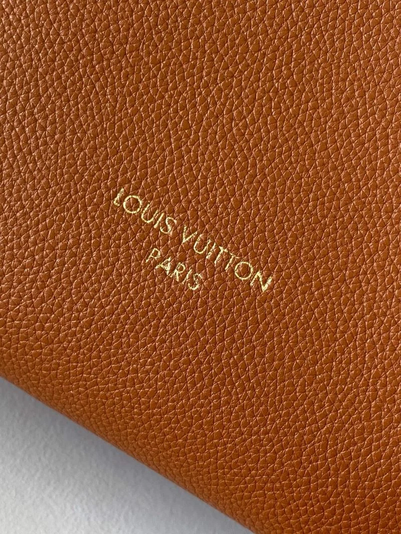 Louis Vuitton Hobo Bags Breathable 42902