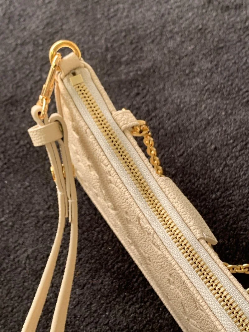 Unique Louis Vuitton Hobo Bags 42875