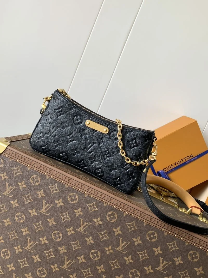 Louis Vuitton Hobo Bags EyeCatching 41965