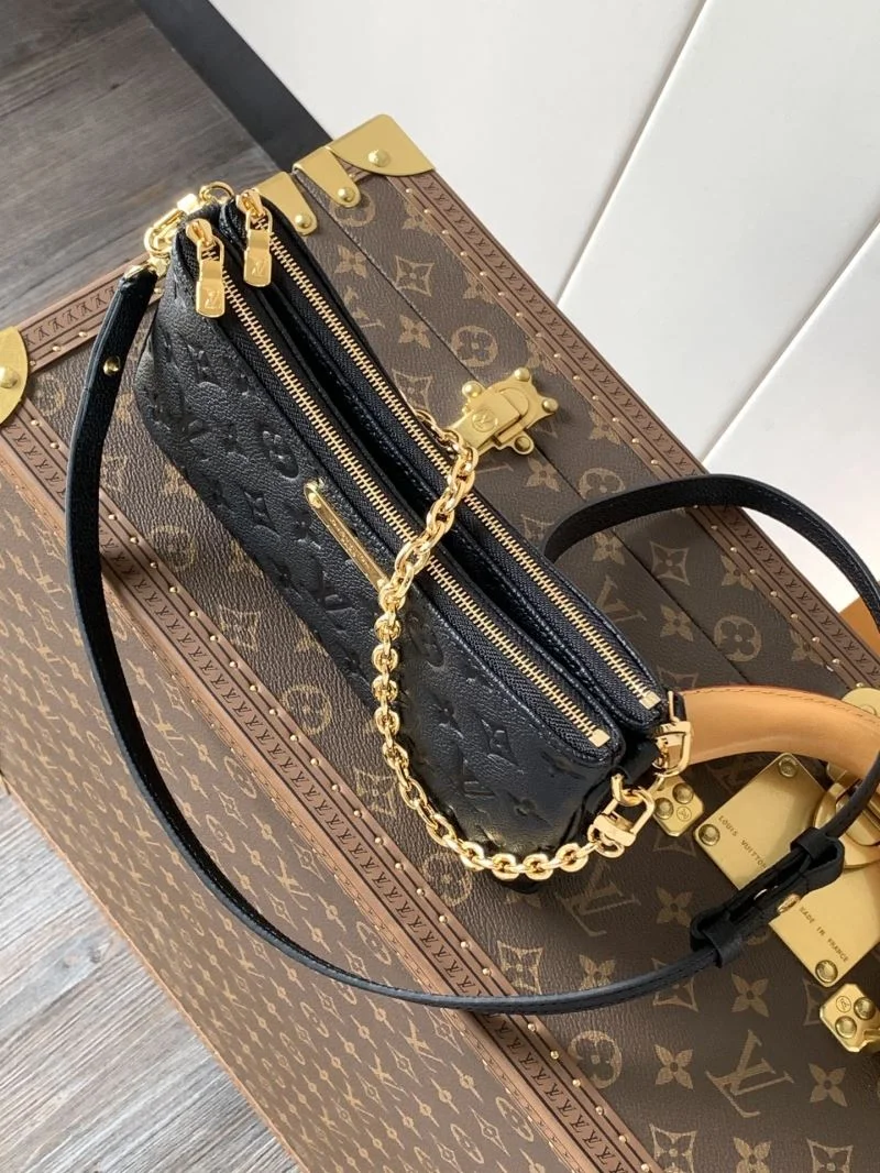 Louis Vuitton Hobo Bags EyeCatching 41965