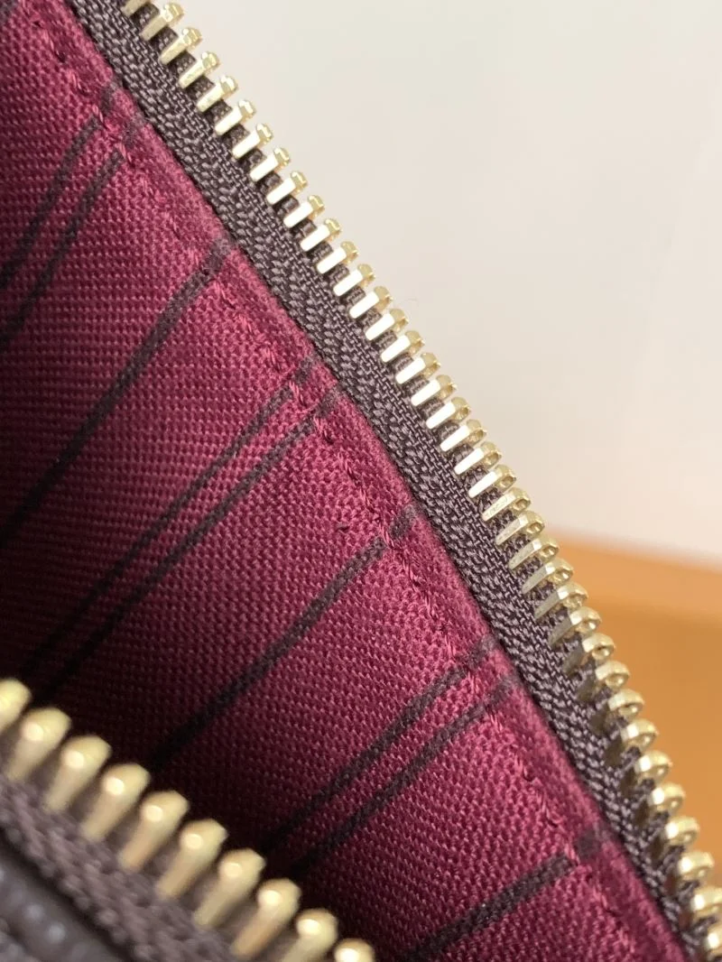 Louis Vuitton Hobo Bags EasyCare 41961