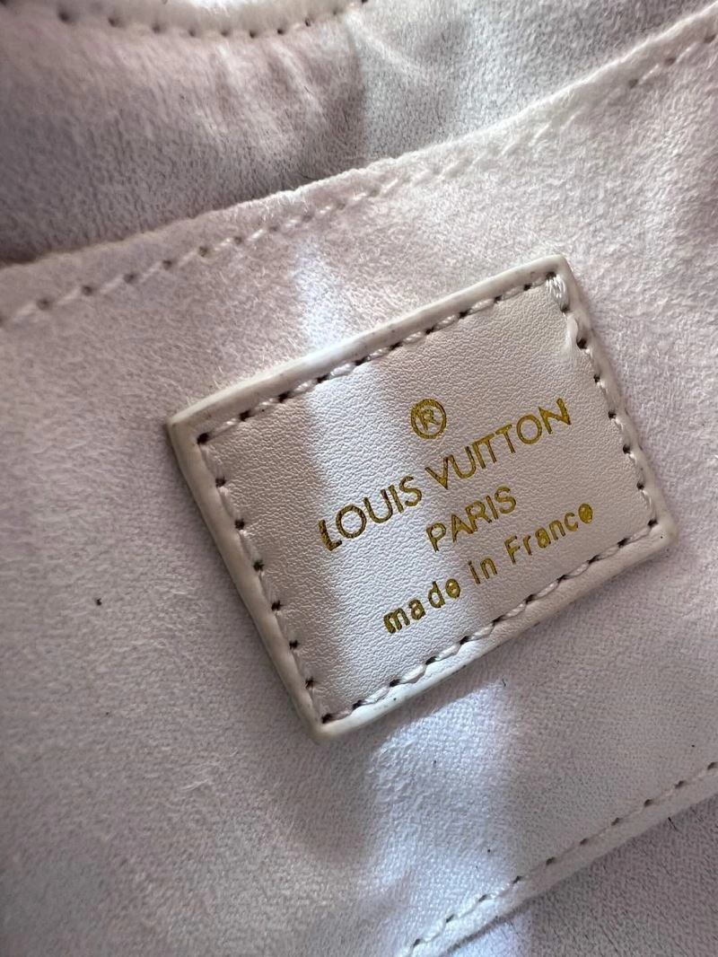Affordable Louis Vuitton Hobo Bags 80235