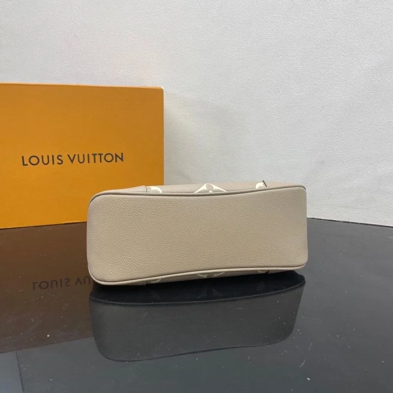 Louis Vuitton Hobo Bags MultiPurpose 41870