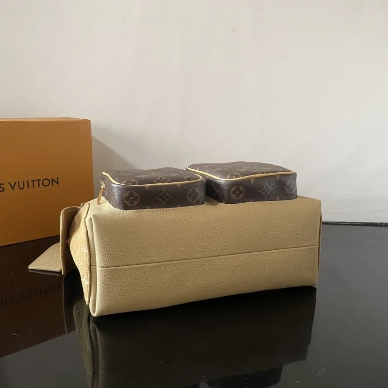Sustainable Louis Vuitton Hobo Bags 41632