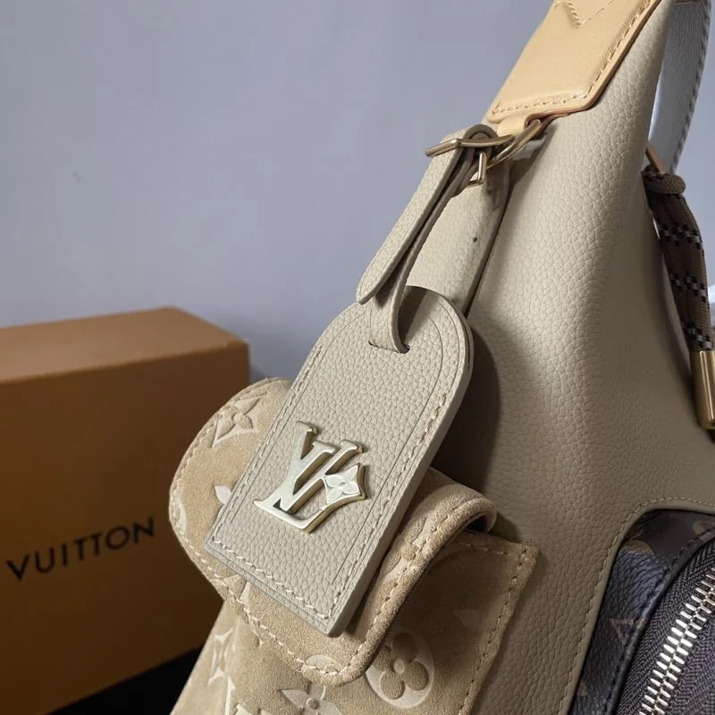 Sustainable Louis Vuitton Hobo Bags 41632