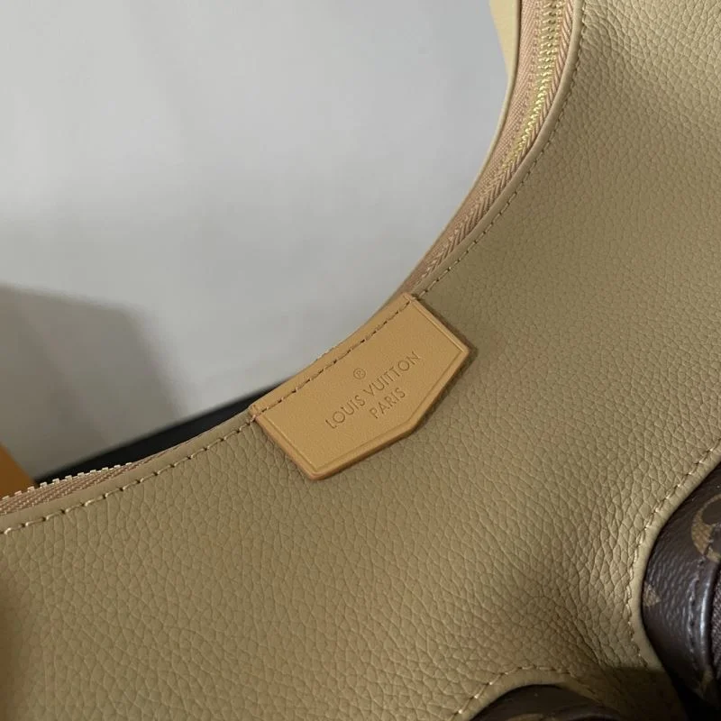 Sustainable Louis Vuitton Hobo Bags 41632