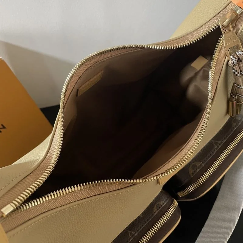 Sustainable Louis Vuitton Hobo Bags 41632