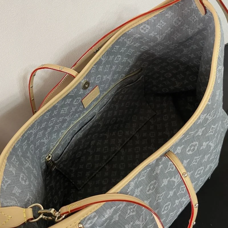 Classic Louis Vuitton Hobo Bags 41582