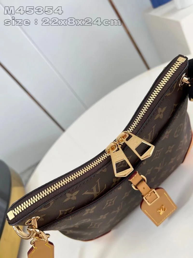 Chic Louis Vuitton Hobo Bags 41198