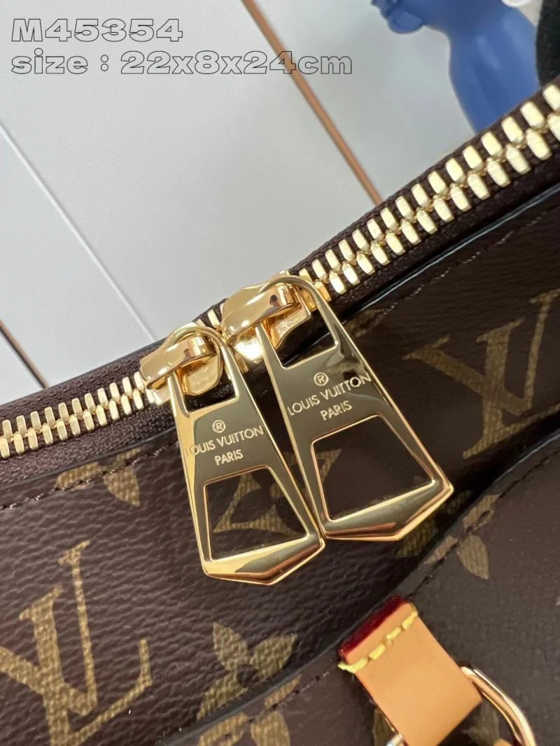 Chic Louis Vuitton Hobo Bags 41198