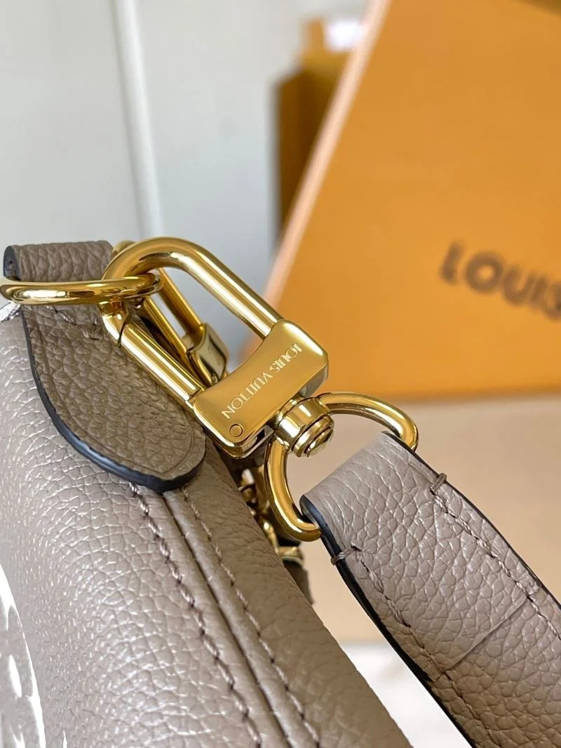 Seasonal Louis Vuitton Hobo Bags 41196