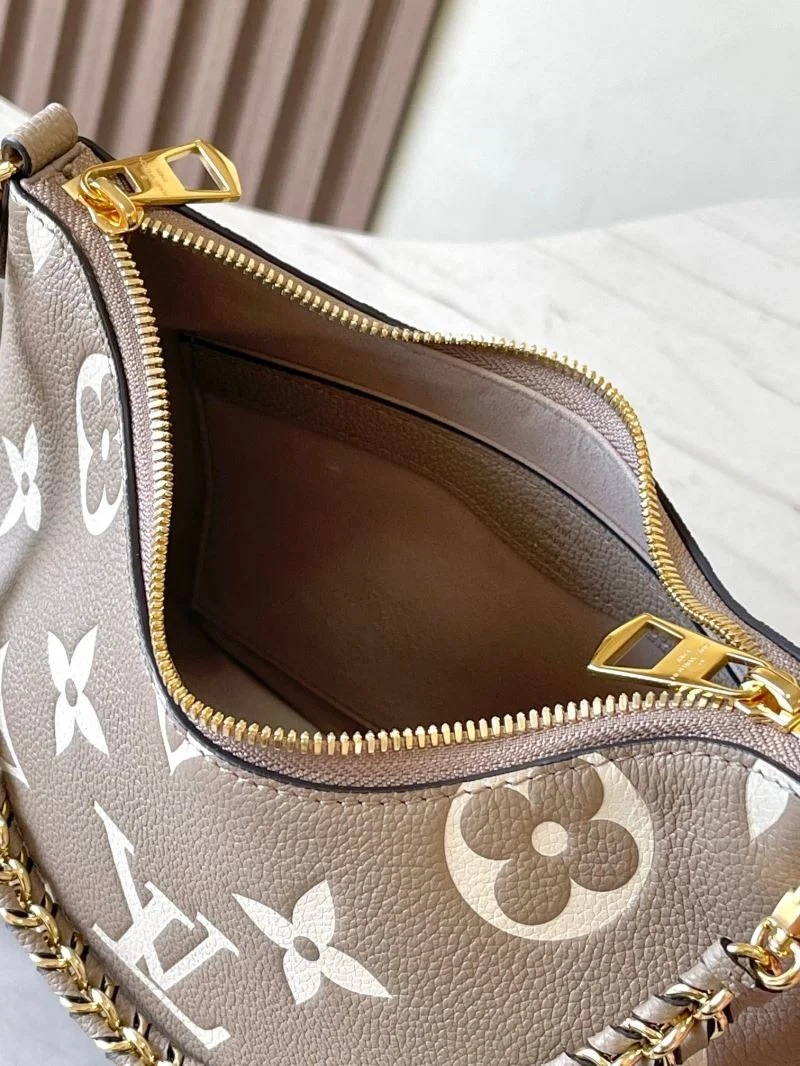 Seasonal Louis Vuitton Hobo Bags 41196