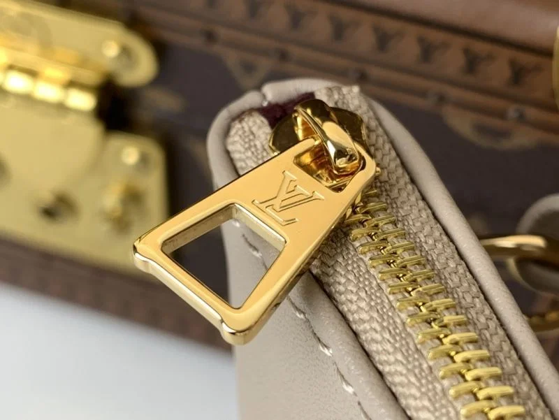UrbanStyle Louis Vuitton Hobo Bags 41193