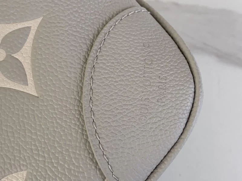 AllSeason Louis Vuitton Hobo Bags 40603
