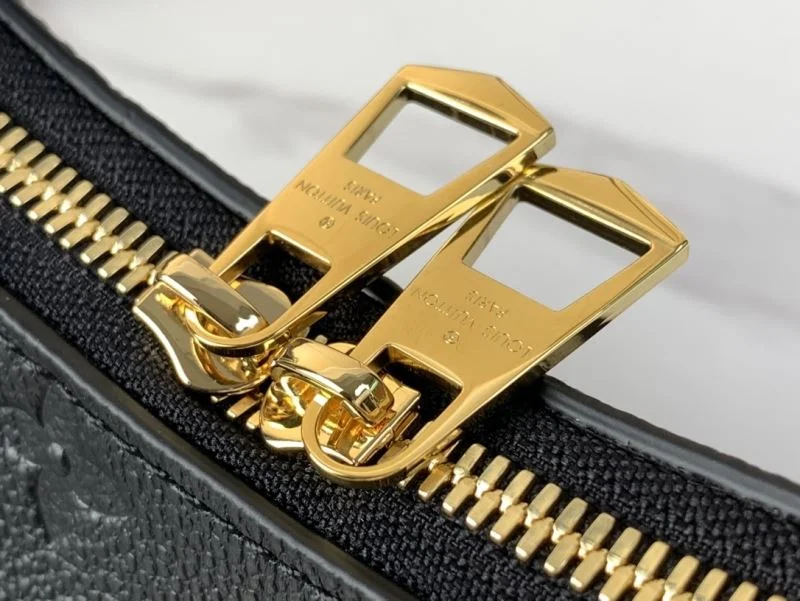 Breathable Louis Vuitton Hobo Bags 40605