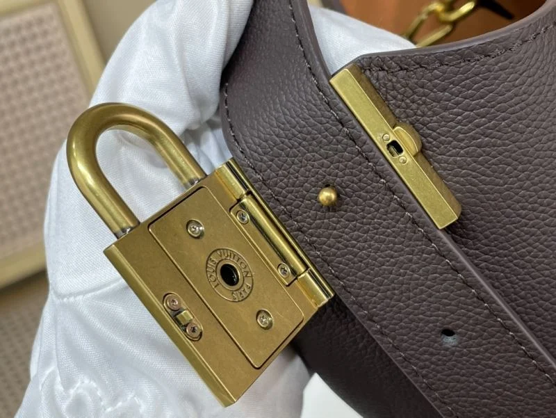 Louis Vuitton Hobo Bags WellDesigned 40601