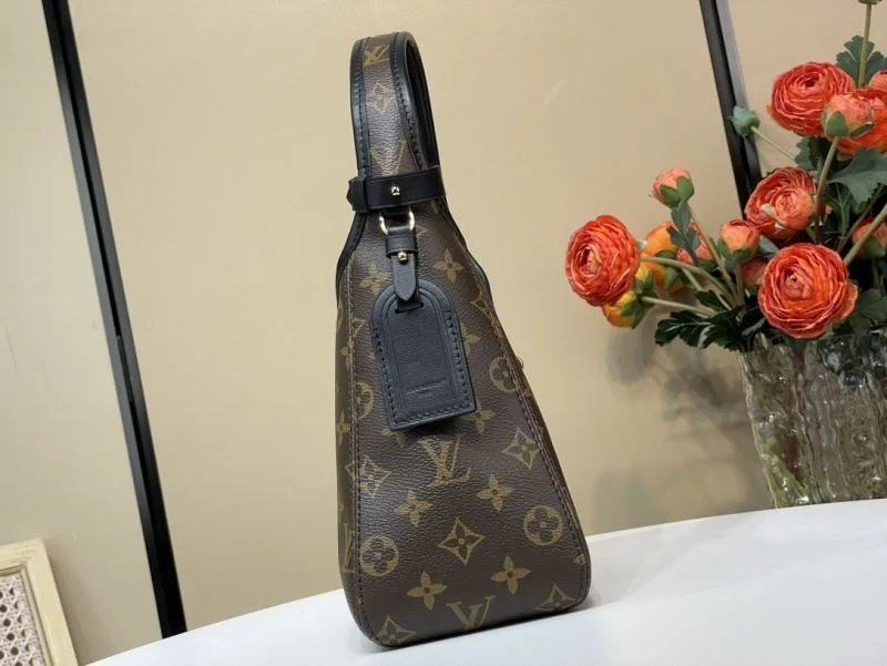 Sporty Louis Vuitton Hobo Bags 40553