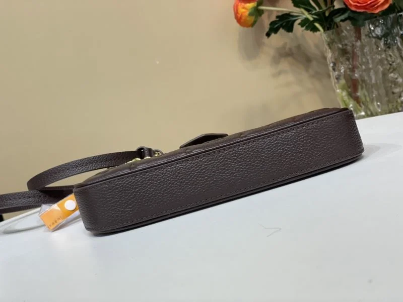 Functional Louis Vuitton Hobo Bags 40558