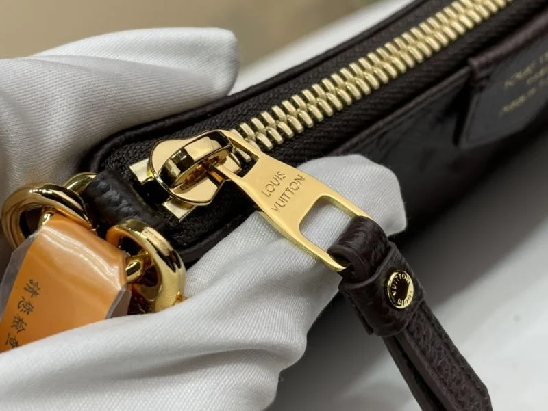 Functional Louis Vuitton Hobo Bags 40558