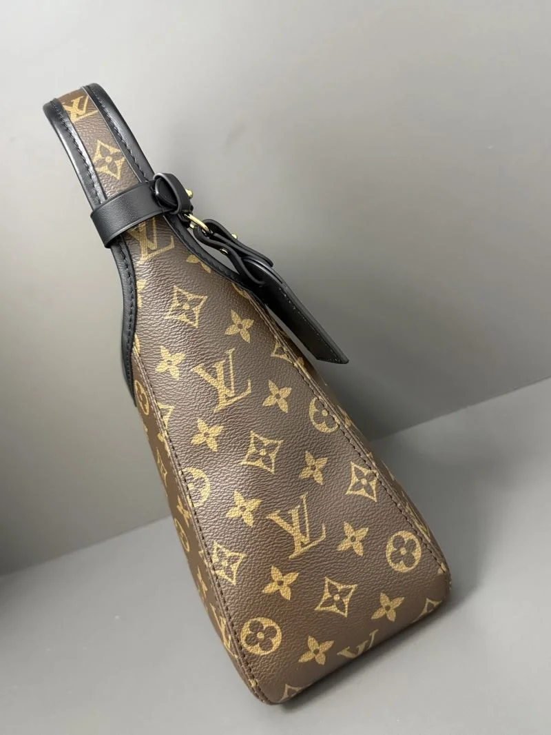 Louis Vuitton Hobo Bags Snug 40554