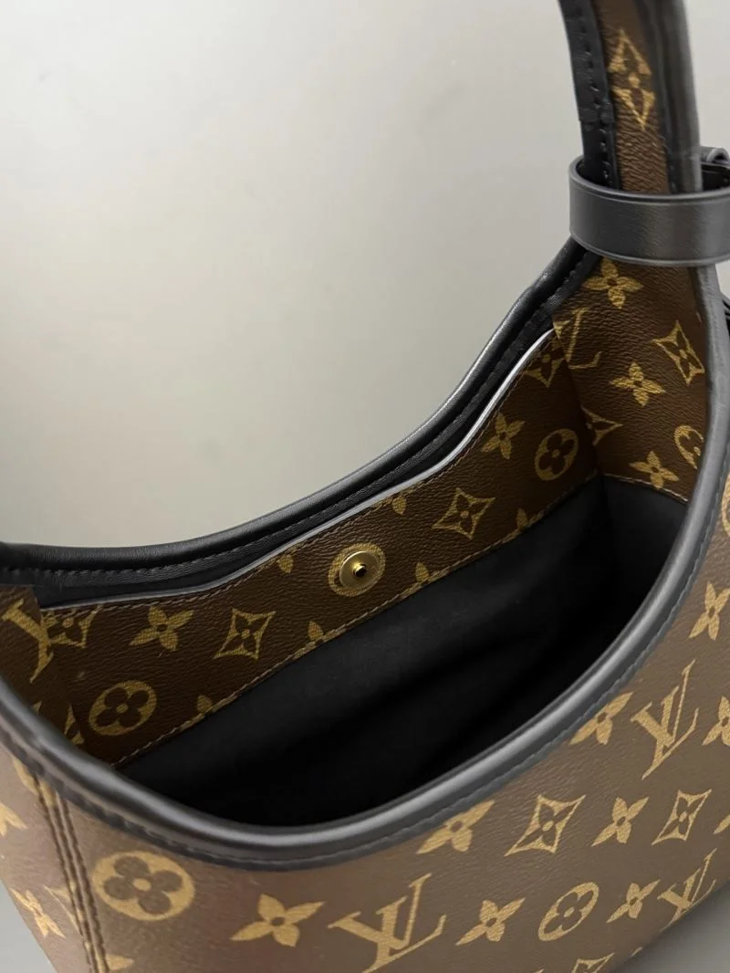 Louis Vuitton Hobo Bags Snug 40554