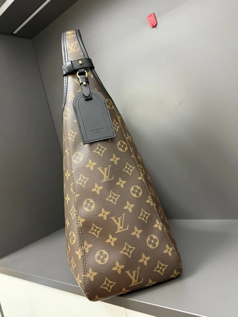 Thermal Louis Vuitton Hobo Bags 40559