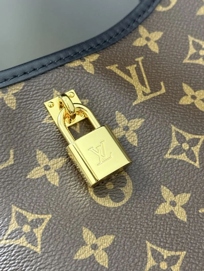 Thermal Louis Vuitton Hobo Bags 40559