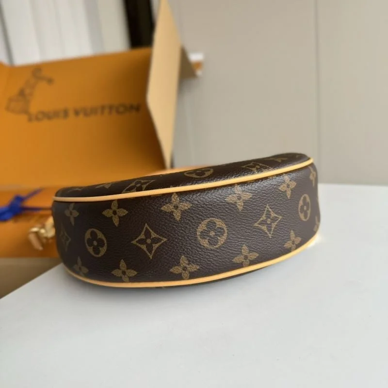 Louis Vuitton Hobo Bags AllSeason 49287