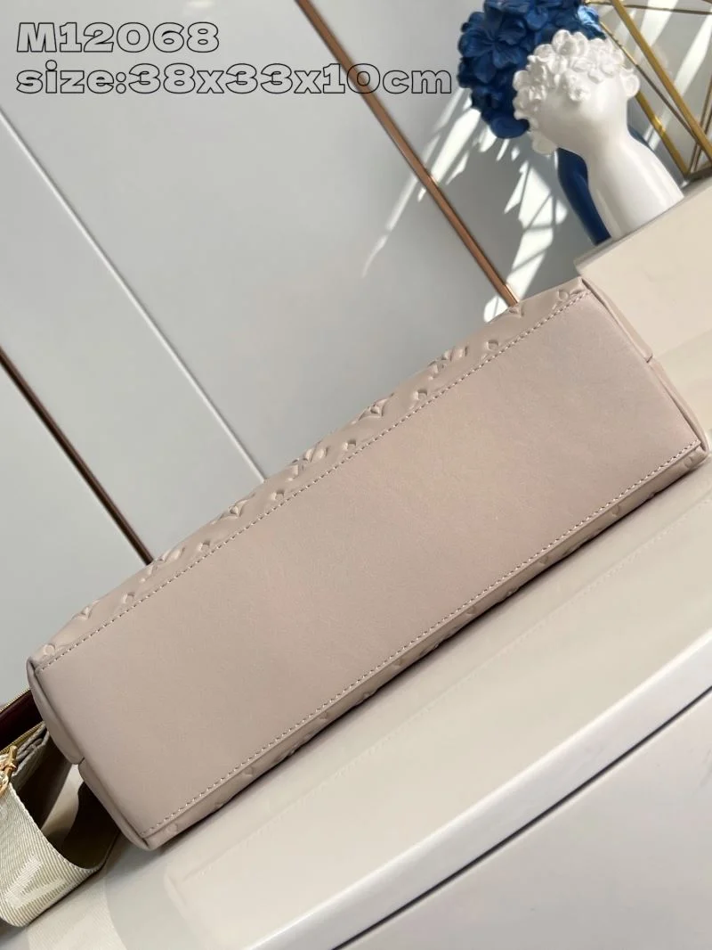 Louis Vuitton Hobo Bags Chic 49225