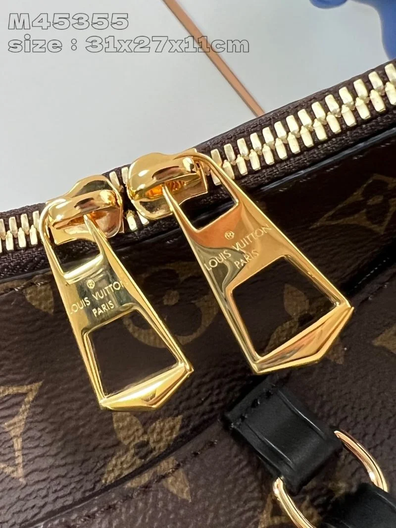 Seasonal Louis Vuitton Hobo Bags 49223