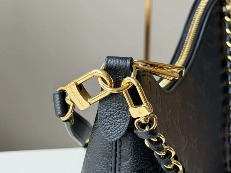 Louis Vuitton Hobo Bags Minimalist 49187