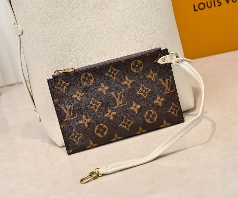 Louis Vuitton Hobo Bags Durable 79849