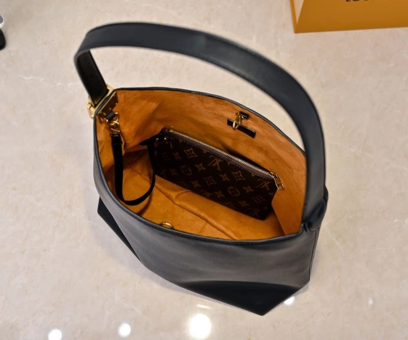 Louis Vuitton Hobo Bags Trendsetting 79847