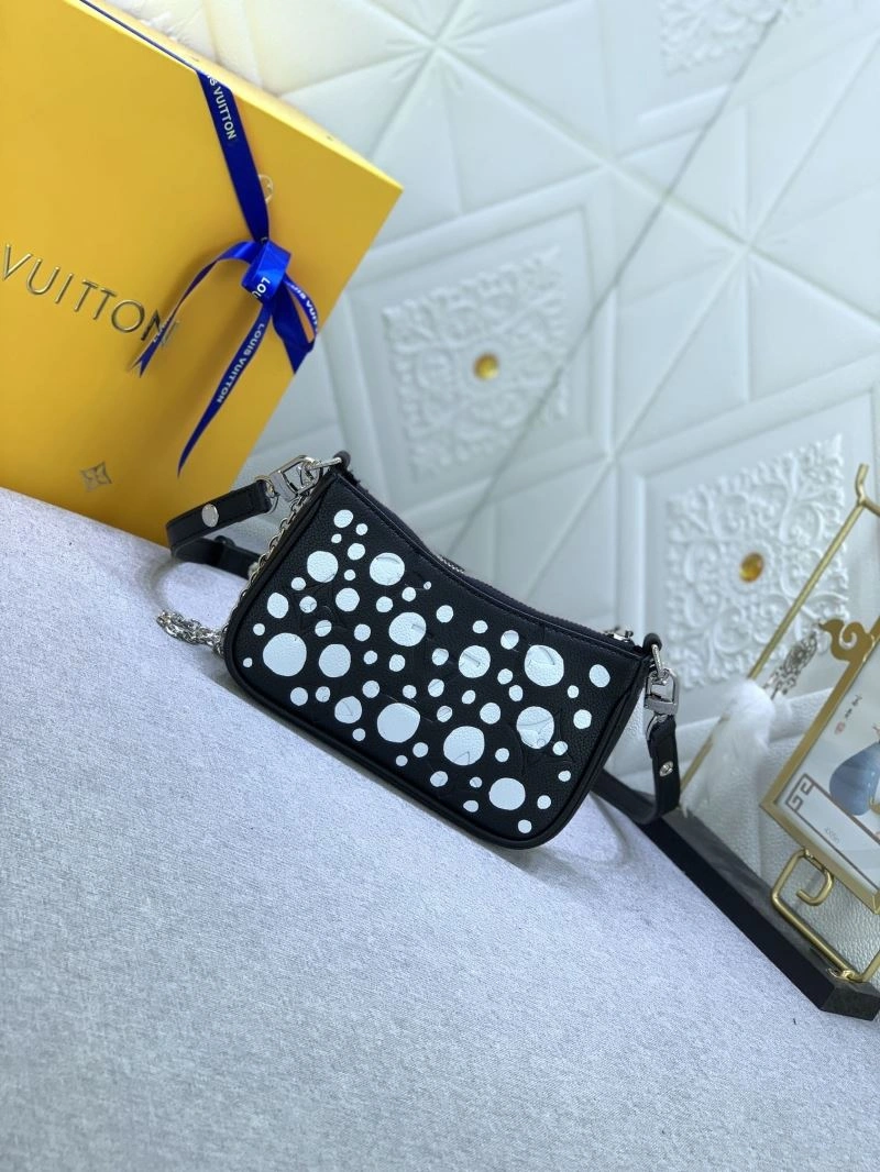 Louis Vuitton Hobo Bags Colorful 79819