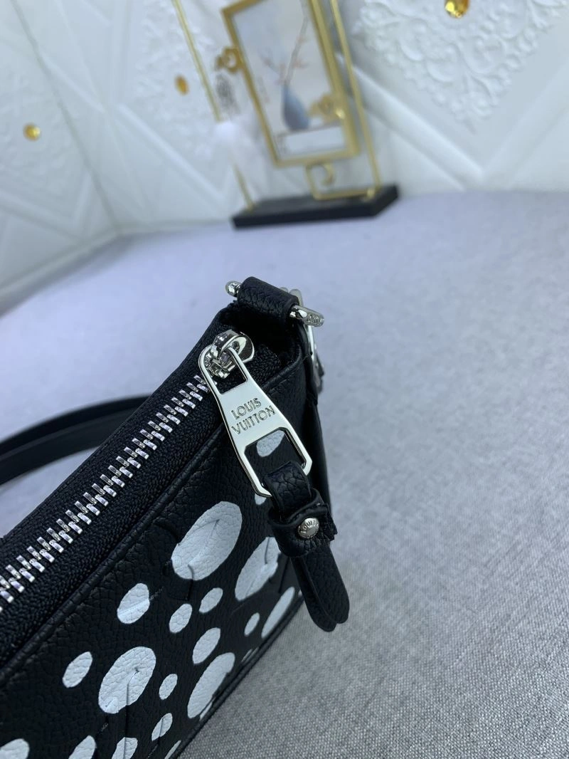 Louis Vuitton Hobo Bags Colorful 79819