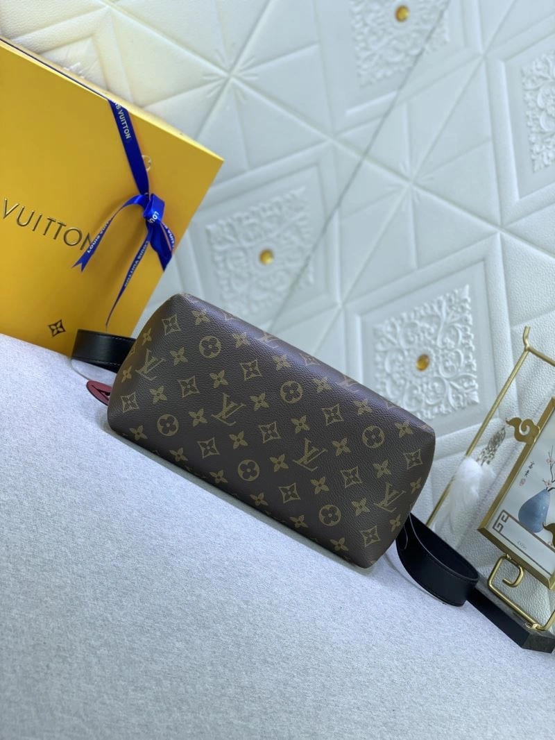 Sustainable Louis Vuitton Hobo Bags 79840