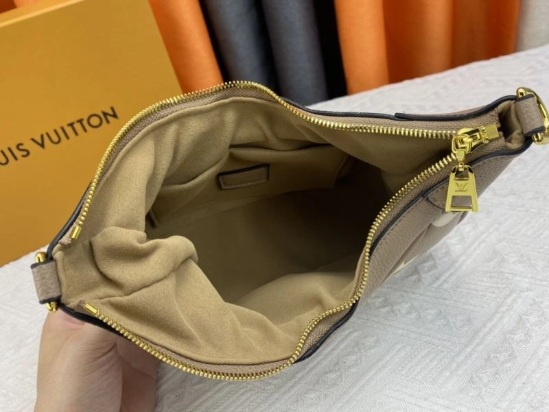 Louis Vuitton Hobo Bags Breathable 79812