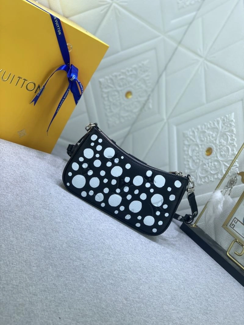 Louis Vuitton Hobo Bags Sporty 79805