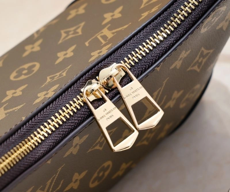 Louis Vuitton Hobo Bags Snug 79785