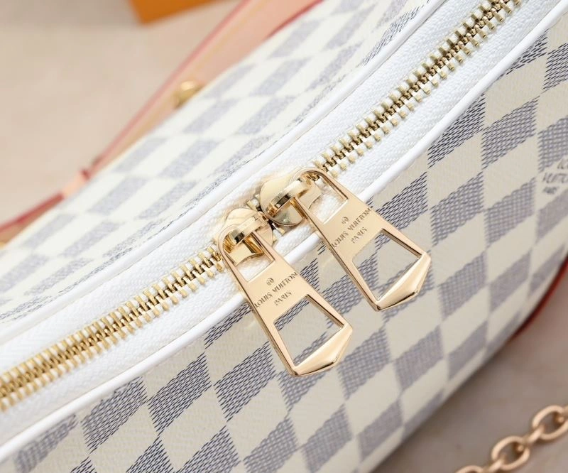 Louis Vuitton Hobo Bags Neat 79790