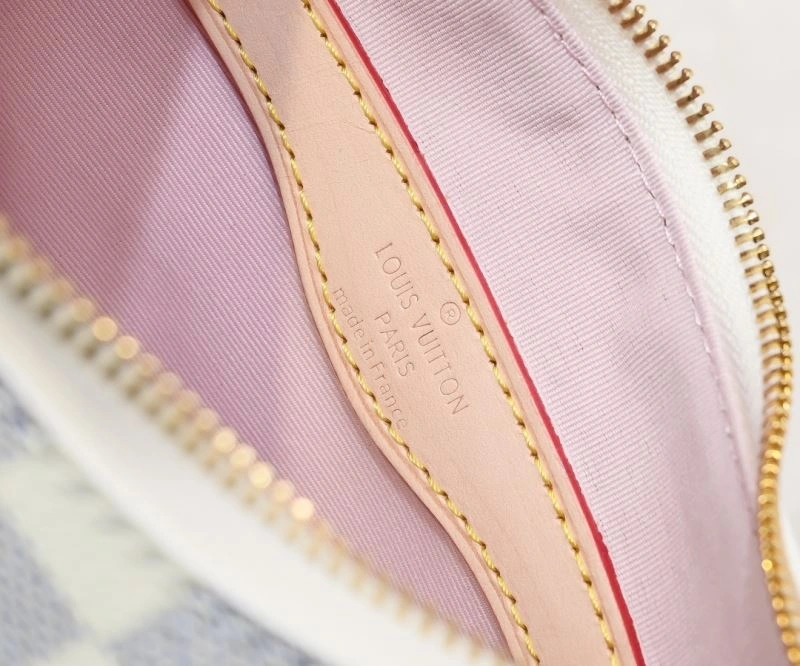Louis Vuitton Hobo Bags Neat 79790