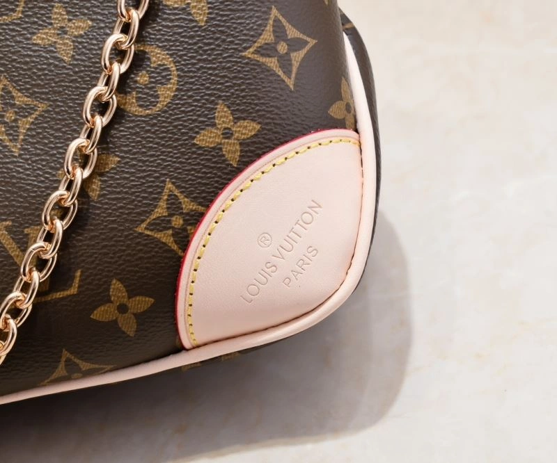 Thermal Louis Vuitton Hobo Bags 79782